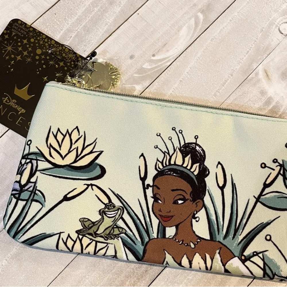 Loungefly Disney Princess Princess and the Frog Tiana, Multi-use Pouch